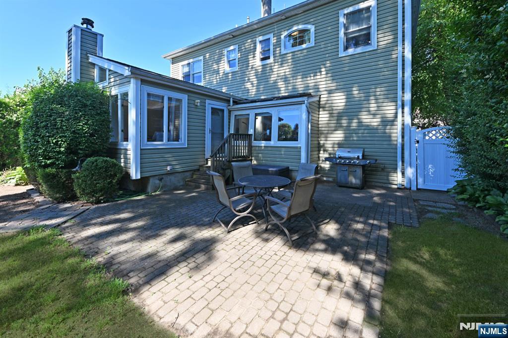 738 Grant Avenue — photo 32
