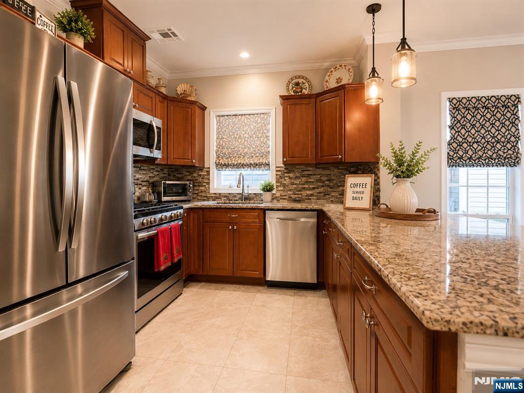 23 Davis Street 1 - Photo 5