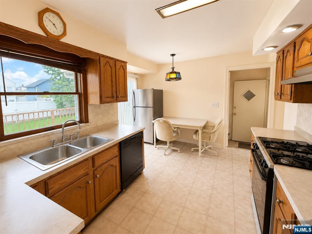 224 Sherwood Avenue, Paterson, NJ 07502 Listing Photo  4
