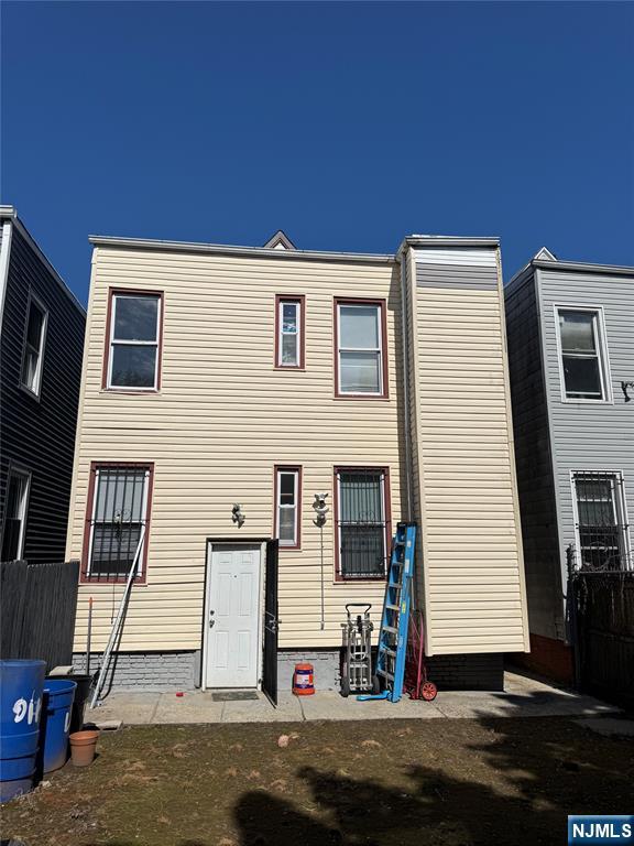 416 15th Street - Photo 1
