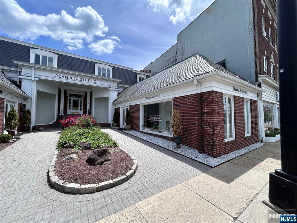 266 E Broad Street - Photo 3