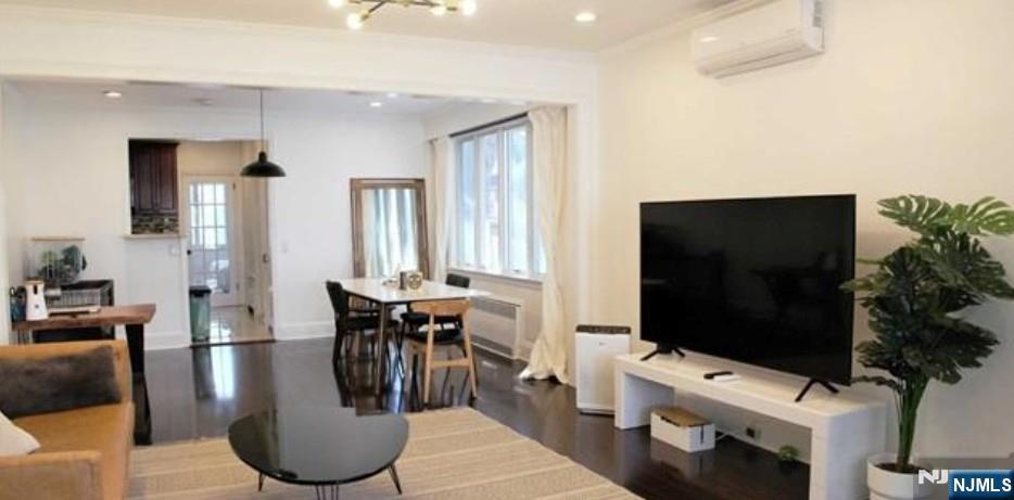 524 Oregon Avenue - Photo 2