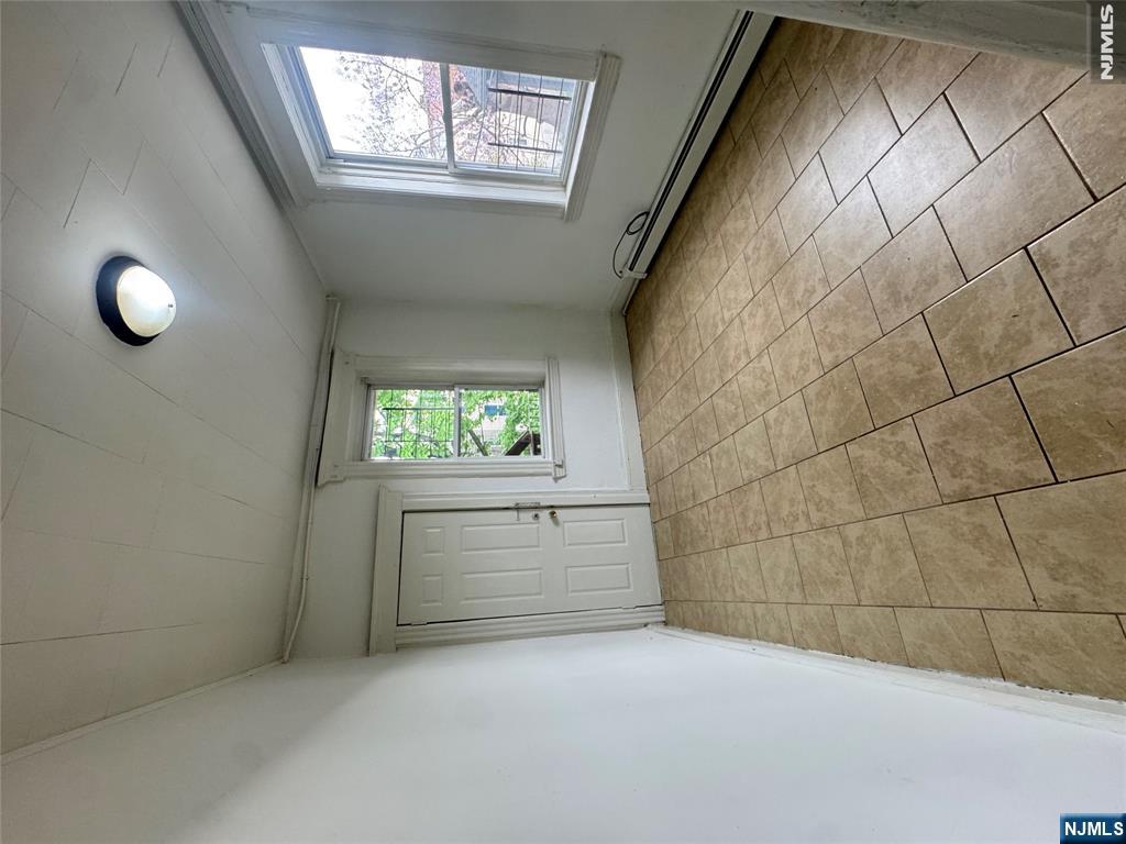 178 Howe Avenue 3 - Photo 3