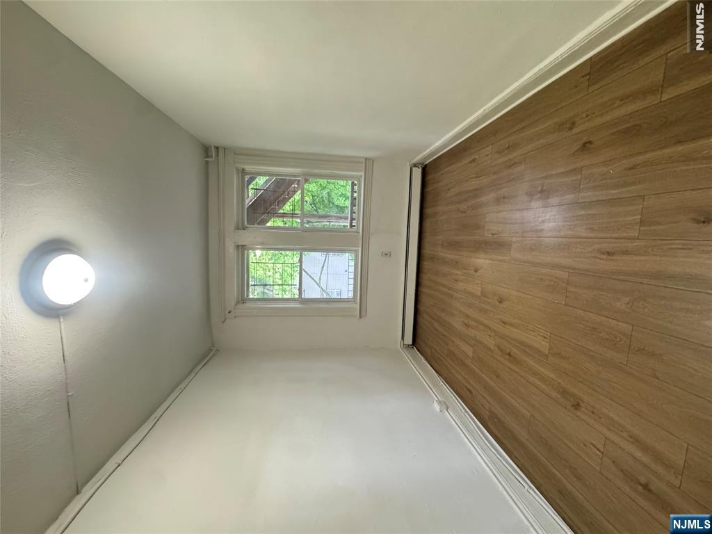 178 Howe Avenue 3 - Photo 5