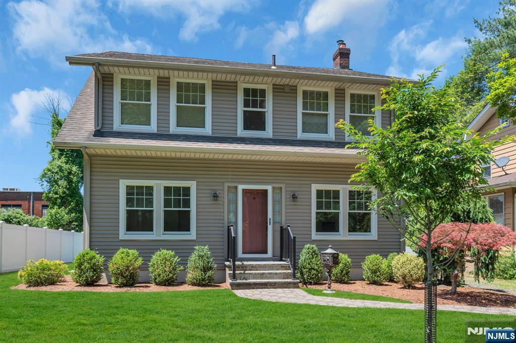 122 Herbert Avenue - Photo 1