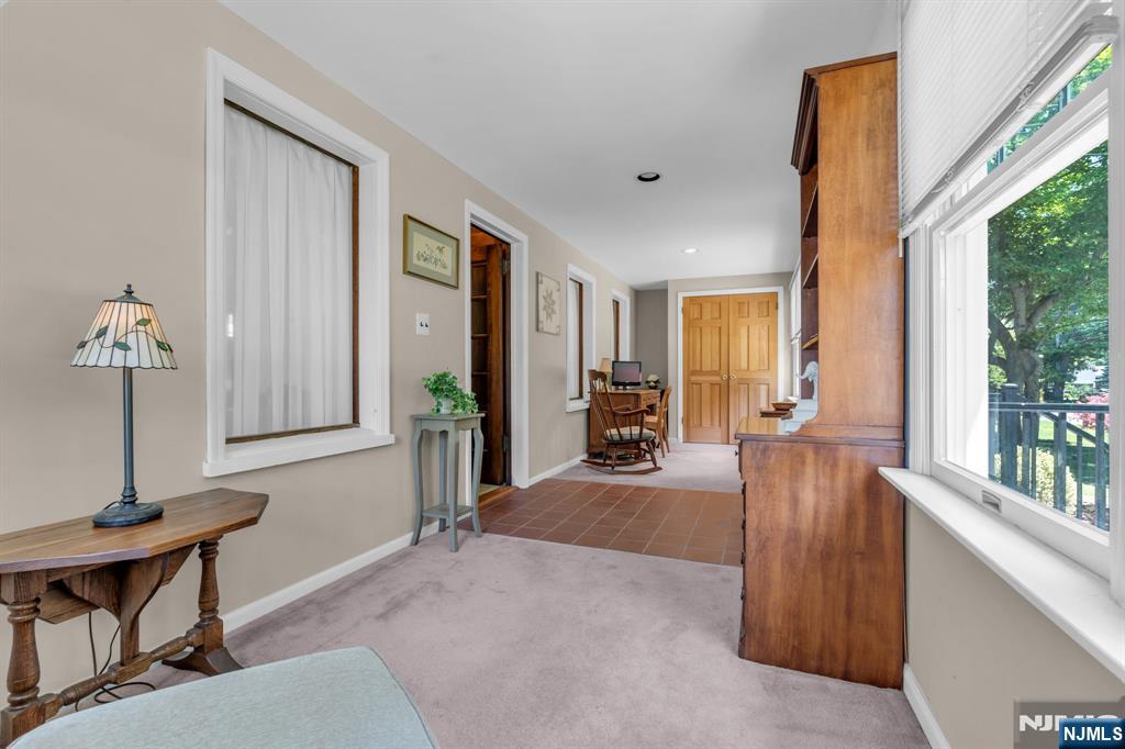 122 Herbert Avenue - Photo 5
