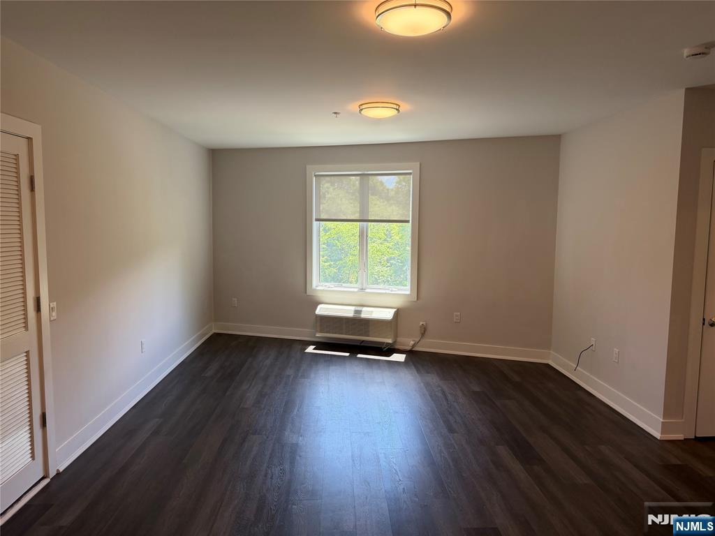 2301 Lemoine Avenue 402 - Photo 5