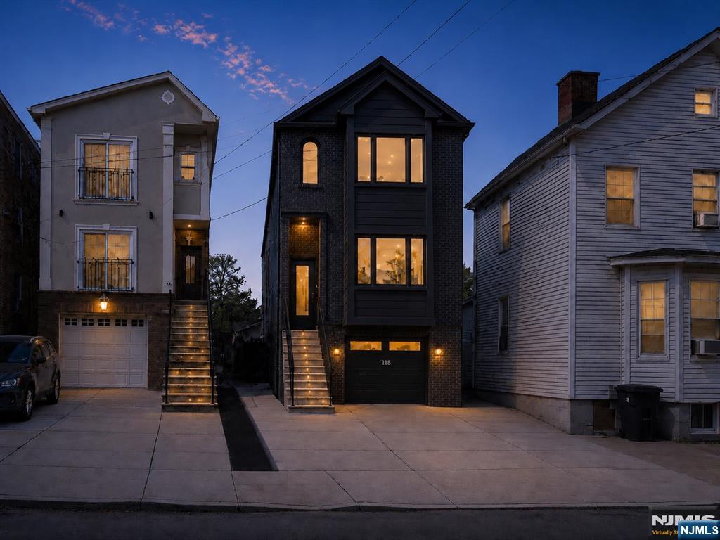313 Warren Street - Photo 4