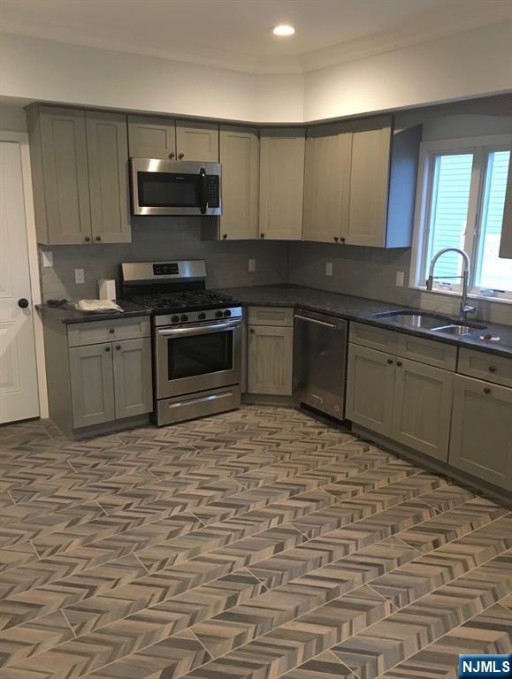 59 Miller Avenue ground - Photo 1