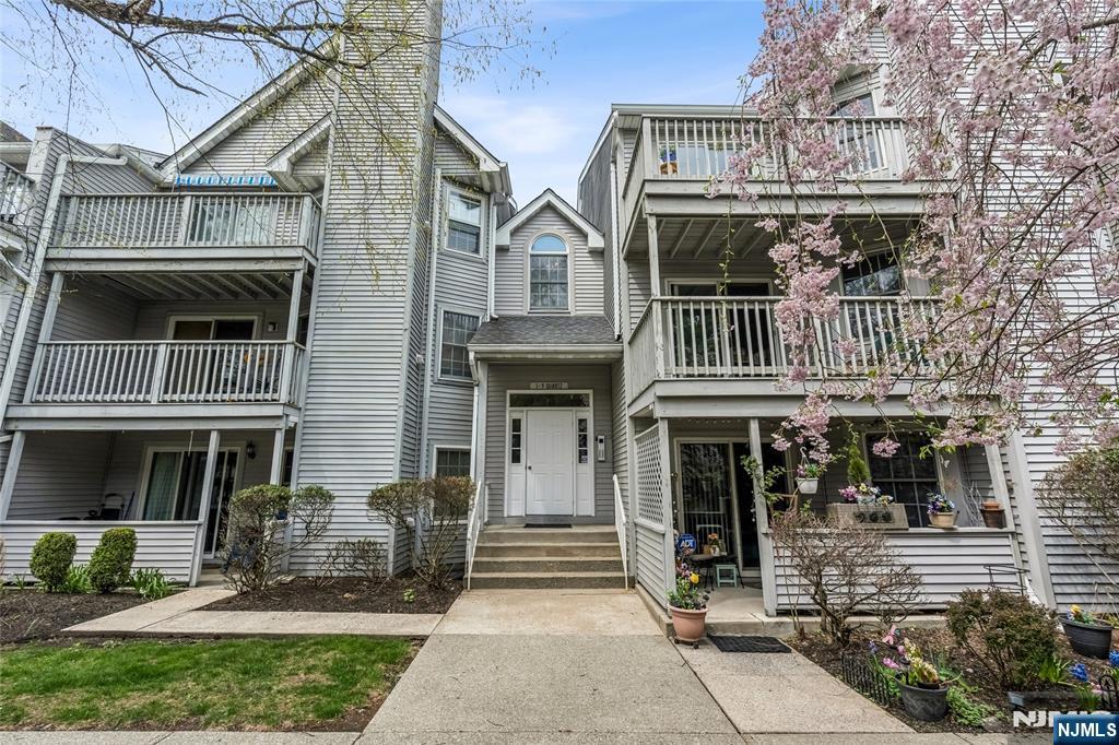 8 Quartz Lane - Photo 1