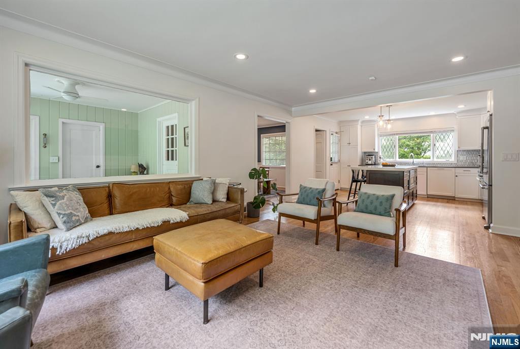 496 Lincoln Avenue - Photo 5