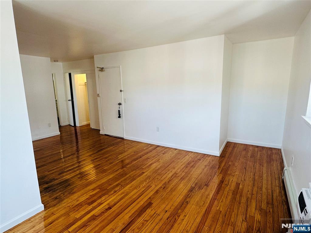 162 Spring Street 4 - Photo 3