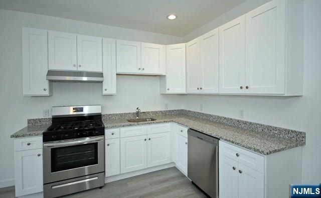 754 Paterson Avenue 1 - Photo 3