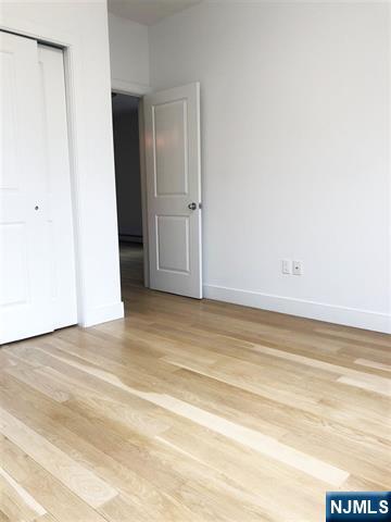 24 49th Street