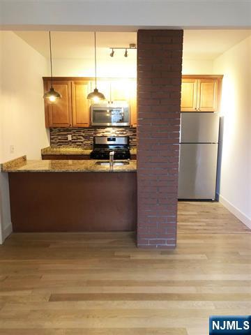 24 49th Street