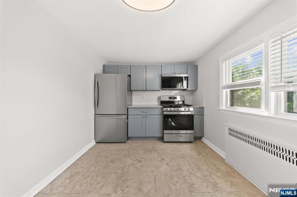81 Grant Avenue 2 - Photo 4