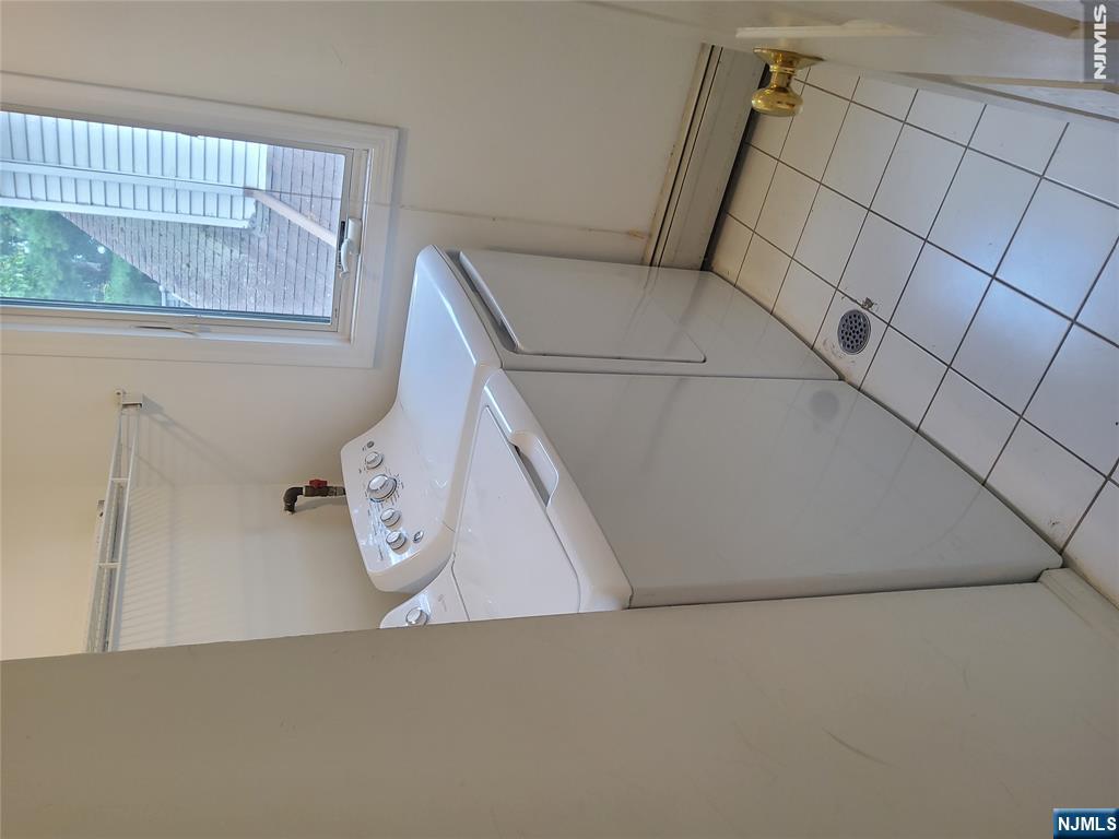 393 Washington Ave #B, Cliffside Park, NJ 07010