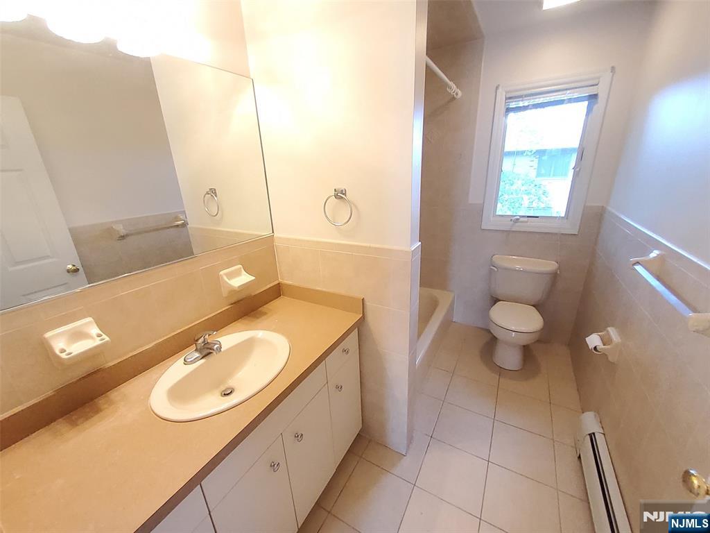393 Washington Avenue — photo 20
