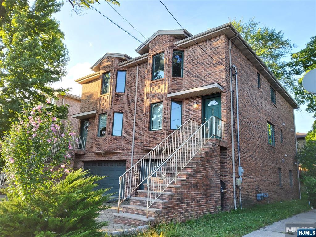 393 Washington Avenue — photo 3