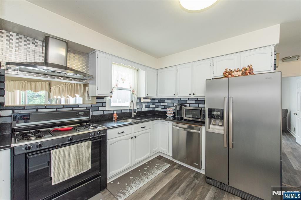 11 Hansen Street - Photo 3