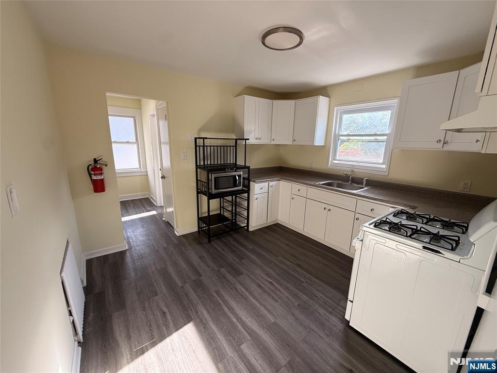 17 Westview Terrace, Teaneck, NJ 07666 Listing Photo  19