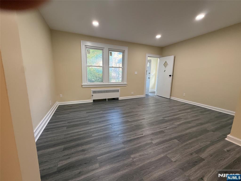 17 Westview Terrace, Teaneck, NJ 07666 Listing Photo  5