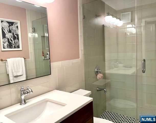 Beautiful bathroom with marble floors