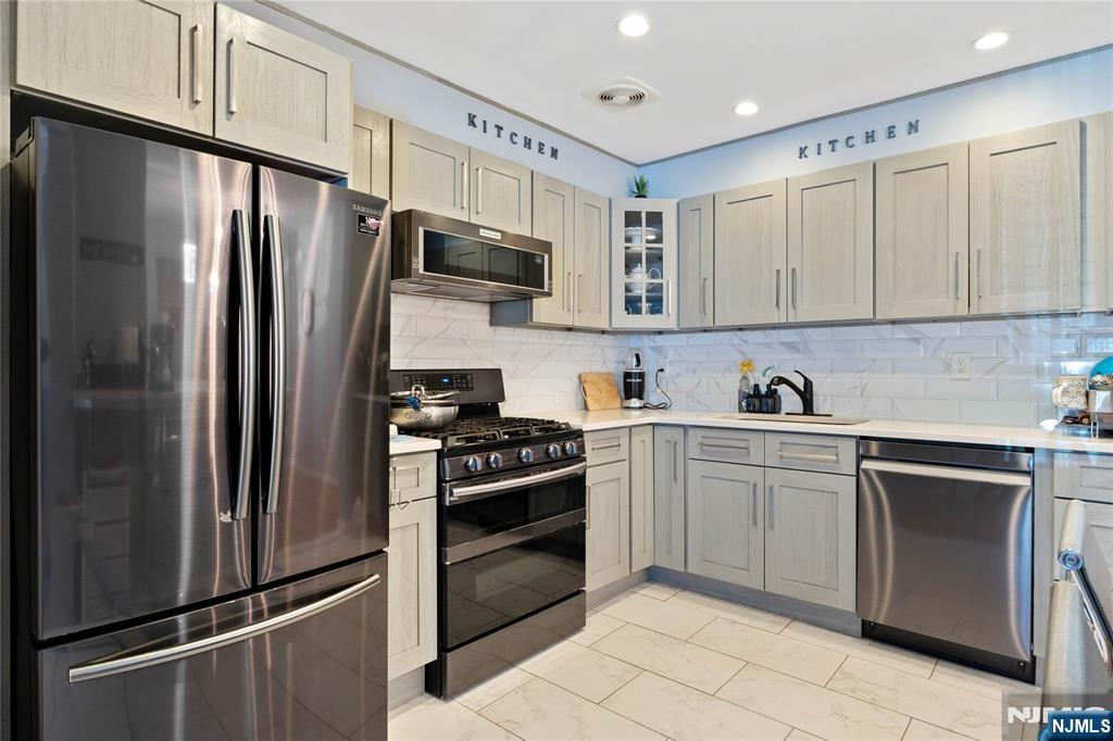 398 Hoover Avenue #185