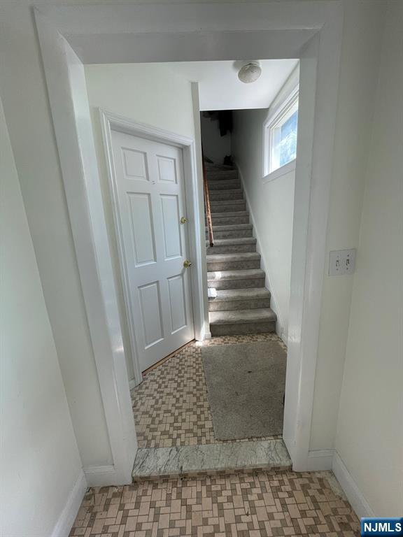131 Irving Street - Photo 5