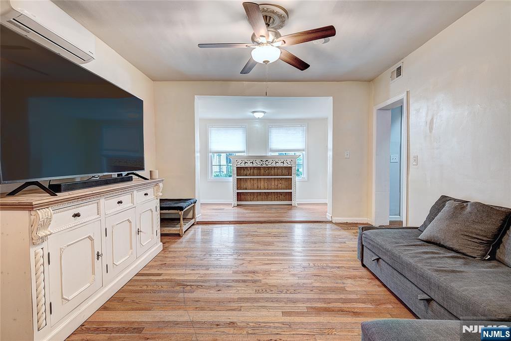 64 Norwood Street - Photo 2