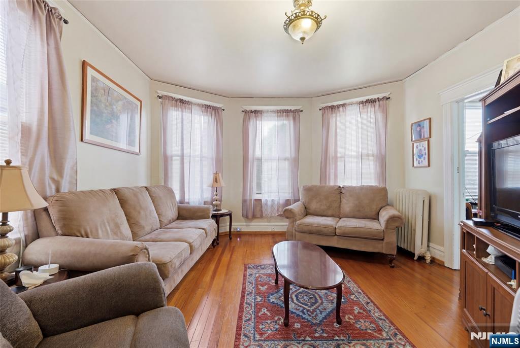 31 Division Avenue