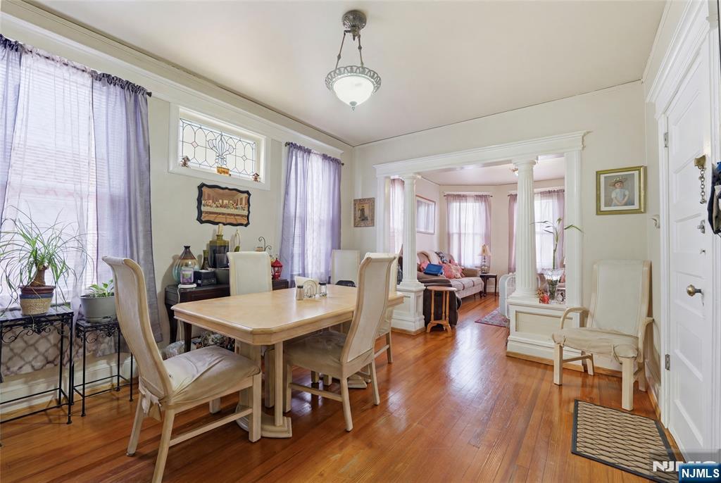 31 Division Avenue