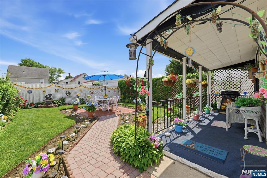 31 Division Avenue