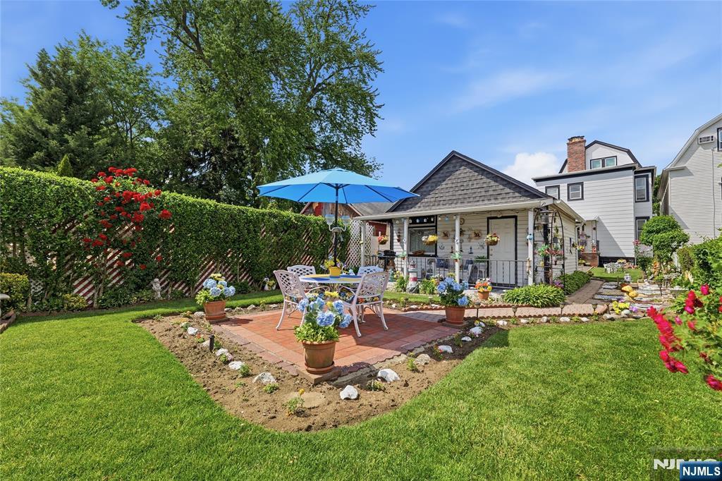 31 Division Avenue