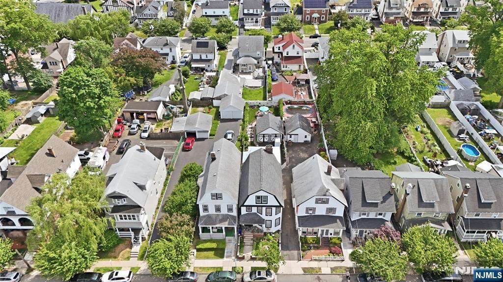 31 Division Avenue