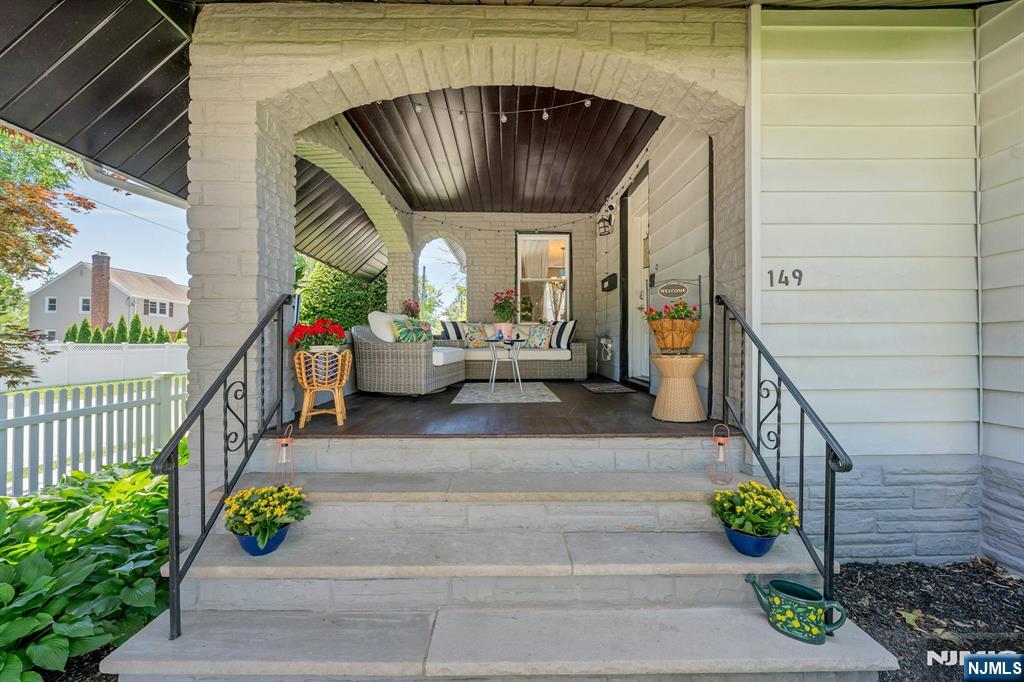 149 Elm Avenue - Photo 3
