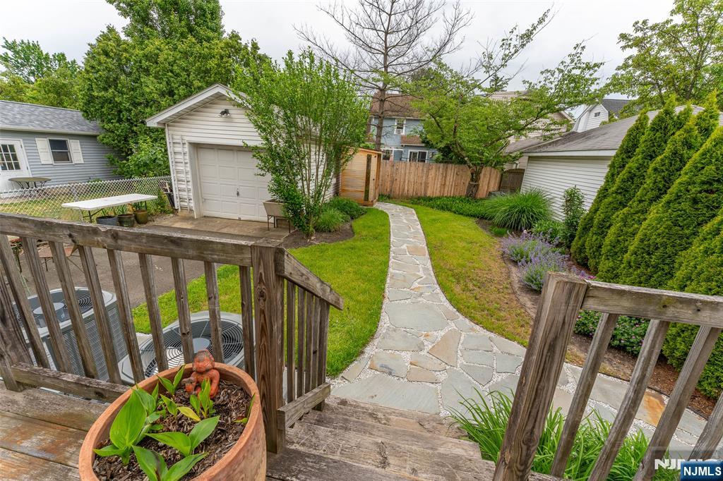 16 Coolidge Avenue