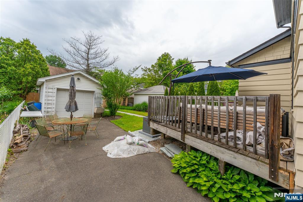 16 Coolidge Avenue