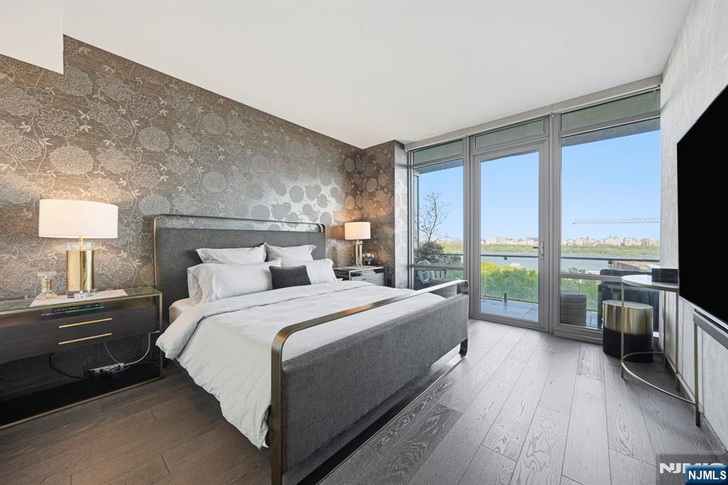 320 Adolphus Avenue #219