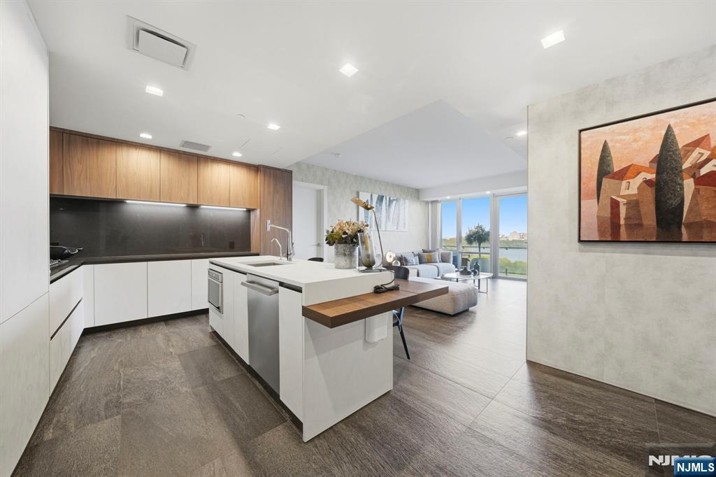 320 Adolphus Avenue 219 - Photo 3