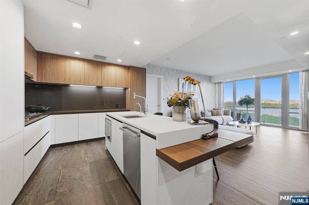 320 Adolphus Avenue 219 - Photo 5