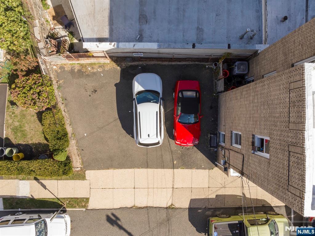 647 Anderson Avenue — photo 6