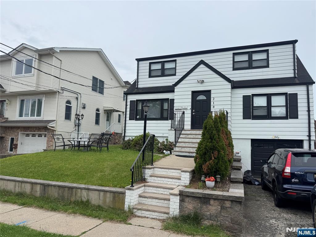 218 Bell Avenue - Photo 2