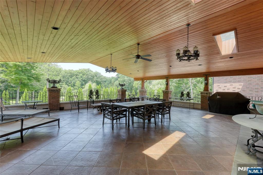 1 Cherokee Court