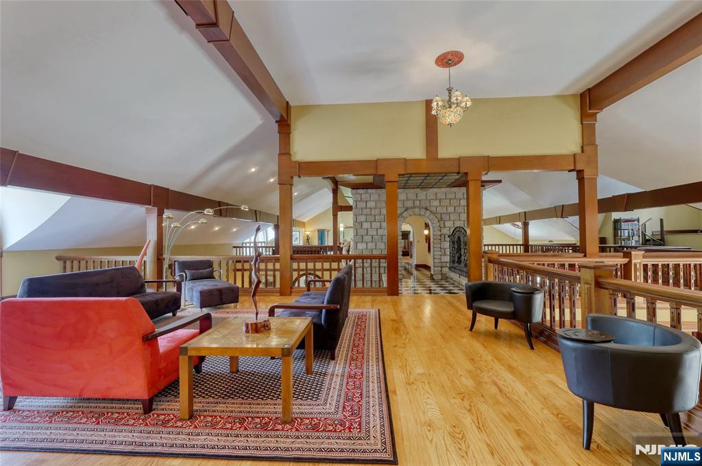 1 Cherokee Court