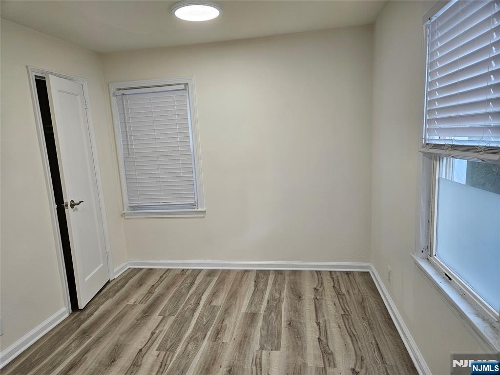281 Marion Avenue — photo 8