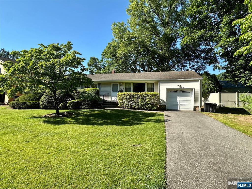 622 Valley Ct, Twp Of Washington, NJ 07676