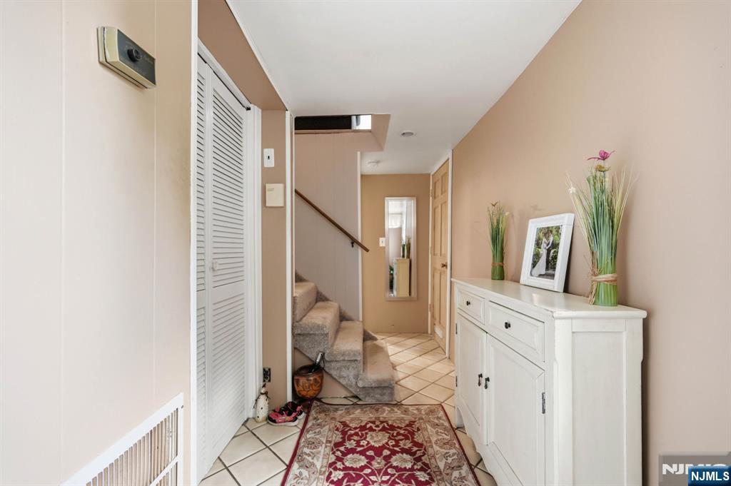8 Ivan Road - Photo 2