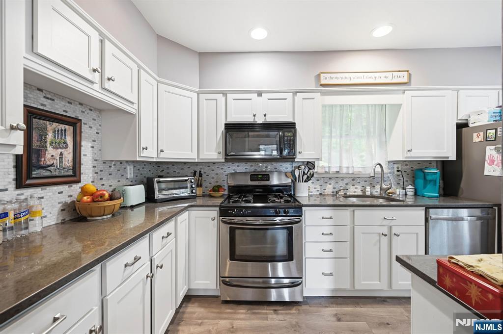 8 Ivan Road, West Milford, NJ 07480 Listing Photo  12