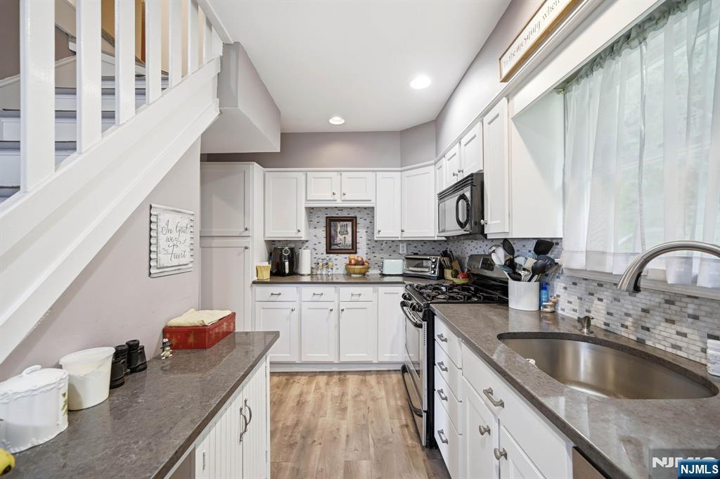8 Ivan Road, West Milford, NJ 07480 Listing Photo  13
